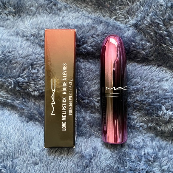 MAC LOVE ME LIPSTICK - Picture 2 of 5